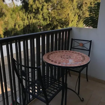 Beach 2 Bed Apt Ap By Pola Διαμέρισμα